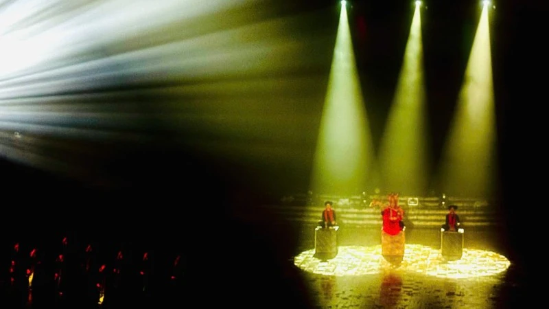 Đồng bào Dao đỏ tại Sa Pa ngỡ ngàng, xúc động với đêm diễn 'Thiêng'