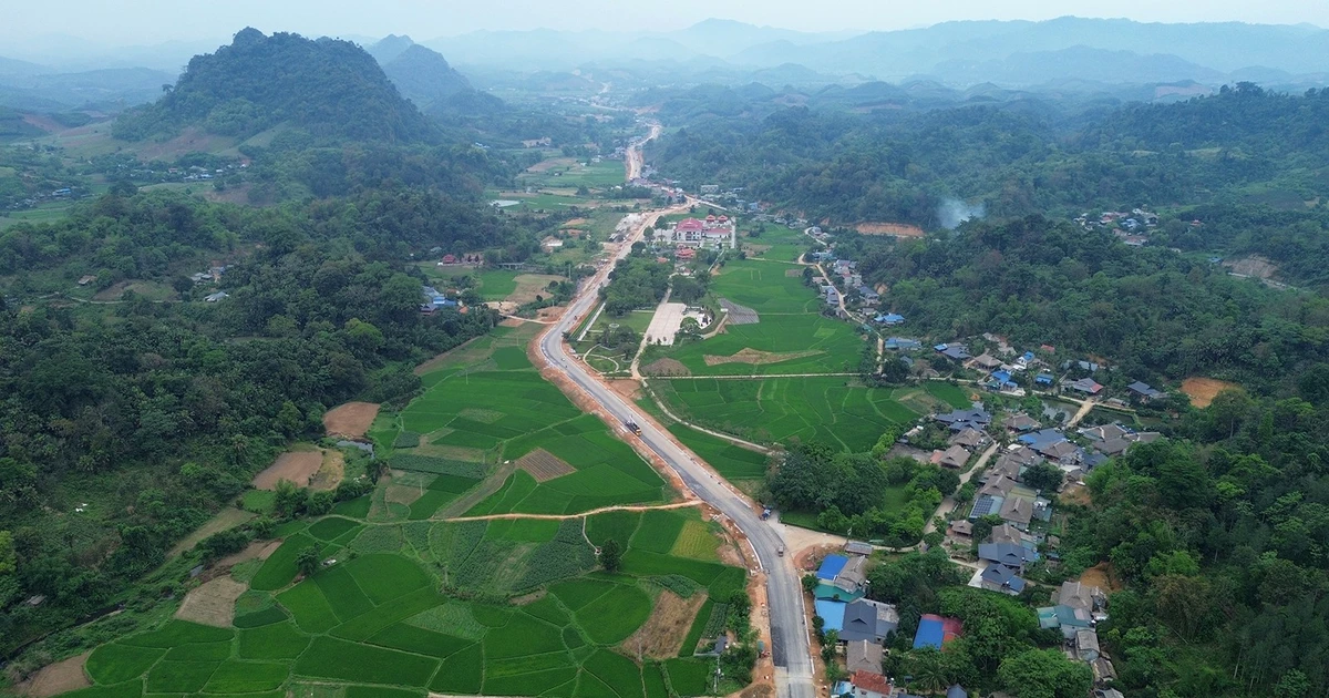 Tăng tốc thi công tuyến đường cách mạng Tân Trào-Trung Yên
