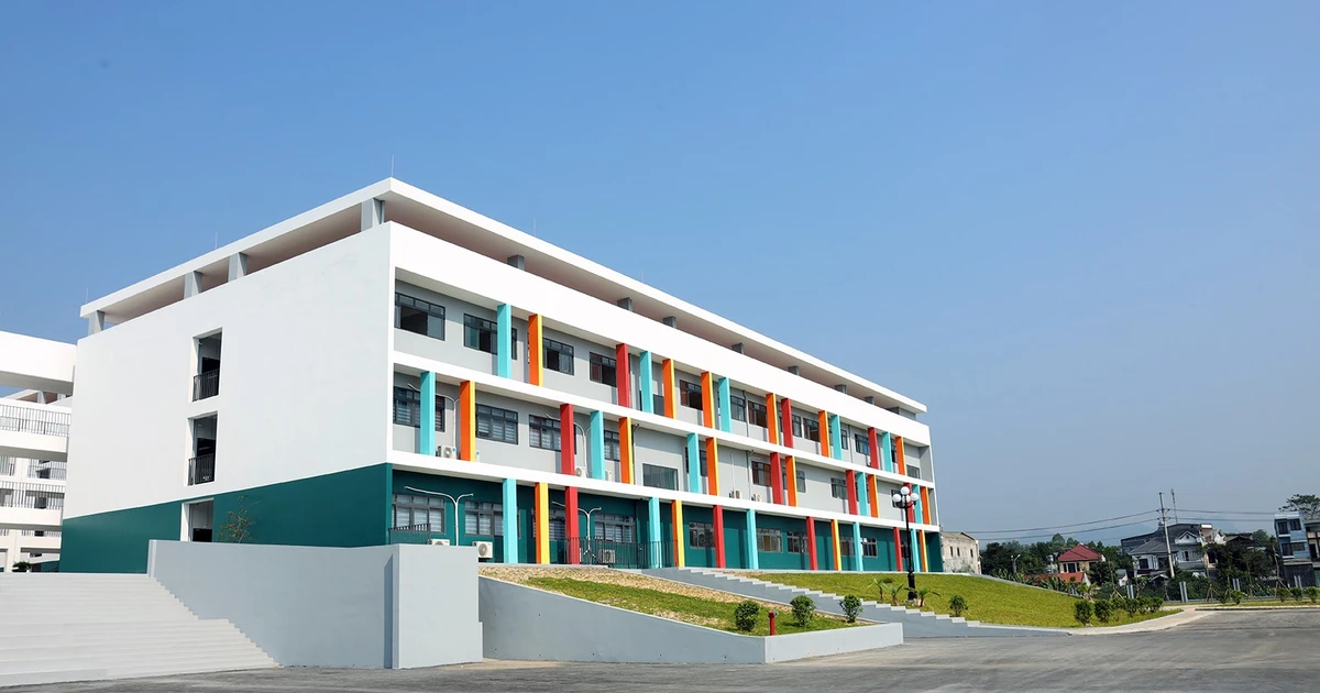 Bộ Giáo dục và Đào tạo chưa quyết định cho thí sinh Trường chuyên tỉnh Tuyên Quang thi lại môn Toán