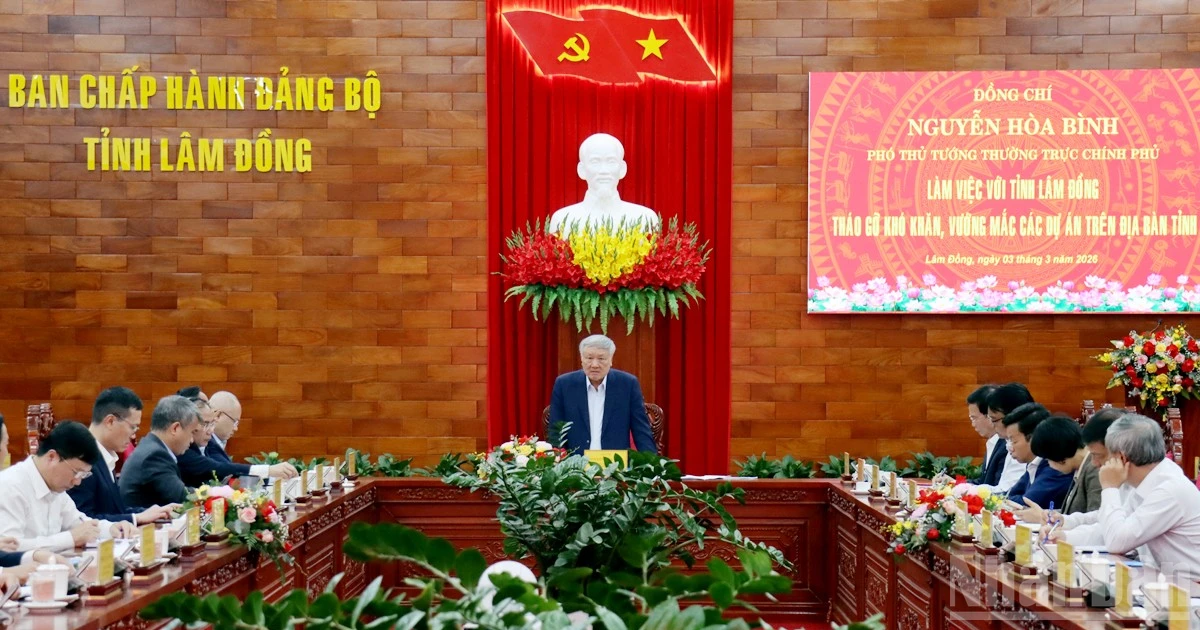Phó Thủ tướng Thường trực Nguyễn Hòa Bình làm việc với tỉnh Lâm Đồng về "gỡ vướng" các dự án