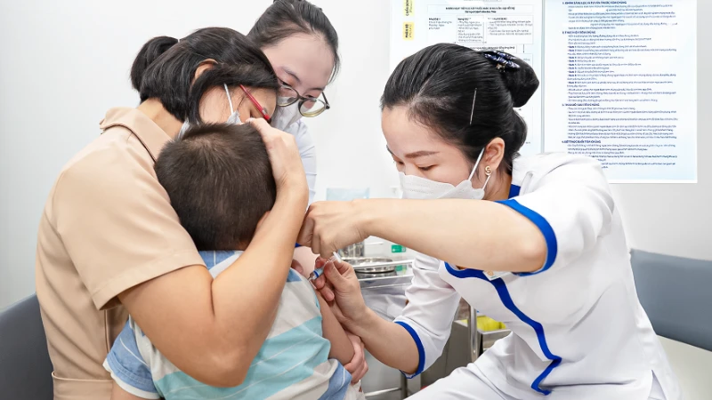 Triển khai tiêm vaccine phòng bệnh do não mô cầu cho trẻ em từ 6 tuần tuổi và người lớn