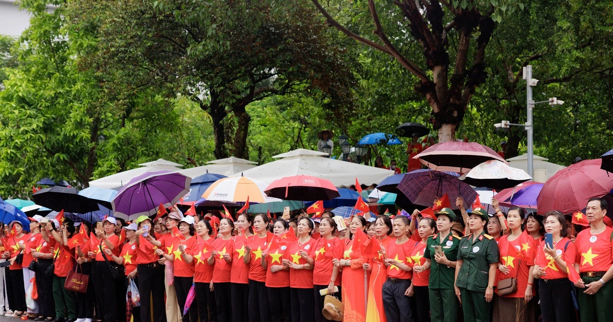Hơn 1.300 người cao tuổi hát Quốc ca hưởng ứng kỷ niệm 80 năm ngày thành lập nước