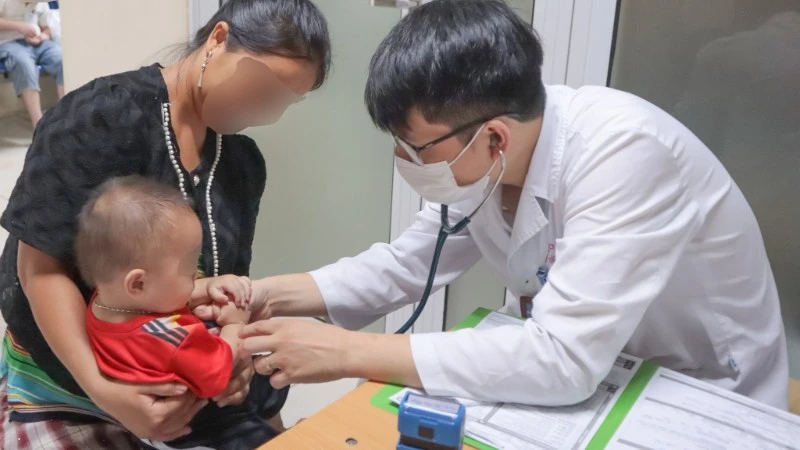 Bộ Y tế đề nghị các địa phương luân phiên, luân chuyển, điều động bác sĩ về trạm y tế xã