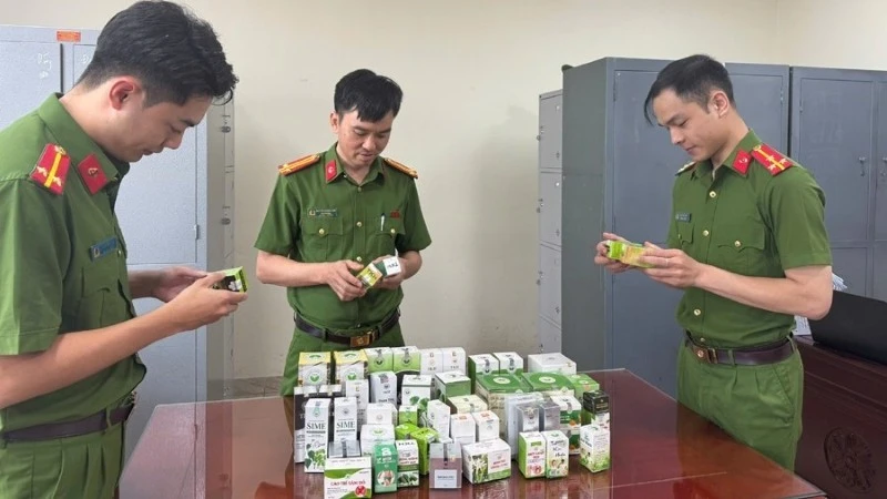 Bộ Y tế đã chuyển 31 vụ có dấu hiệu hình sự liên quan thuốc và thực phẩm bảo vệ sức khỏe sang Công an