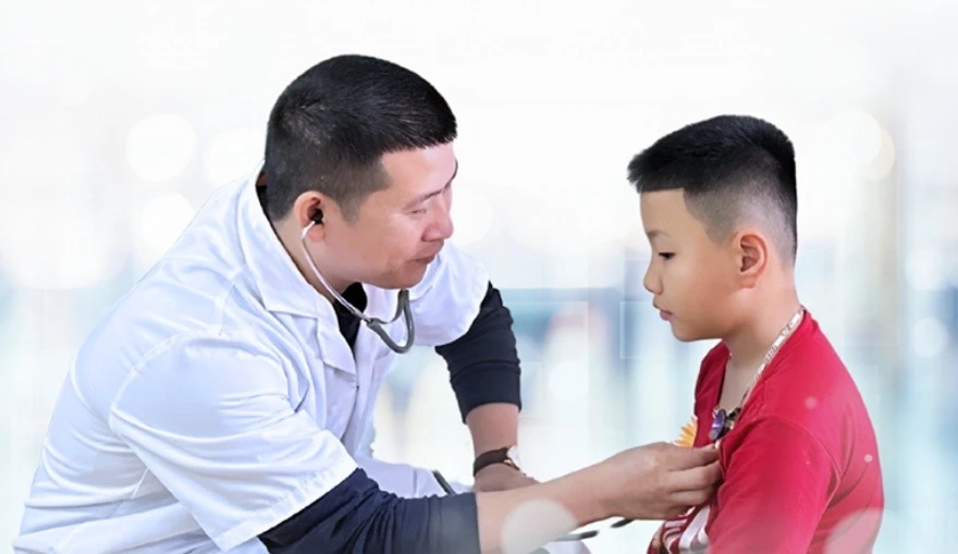 Khám sàng lọc tim bẩm sinh và các dị tật khác cho trẻ em trên địa bàn tỉnh Lào Cai