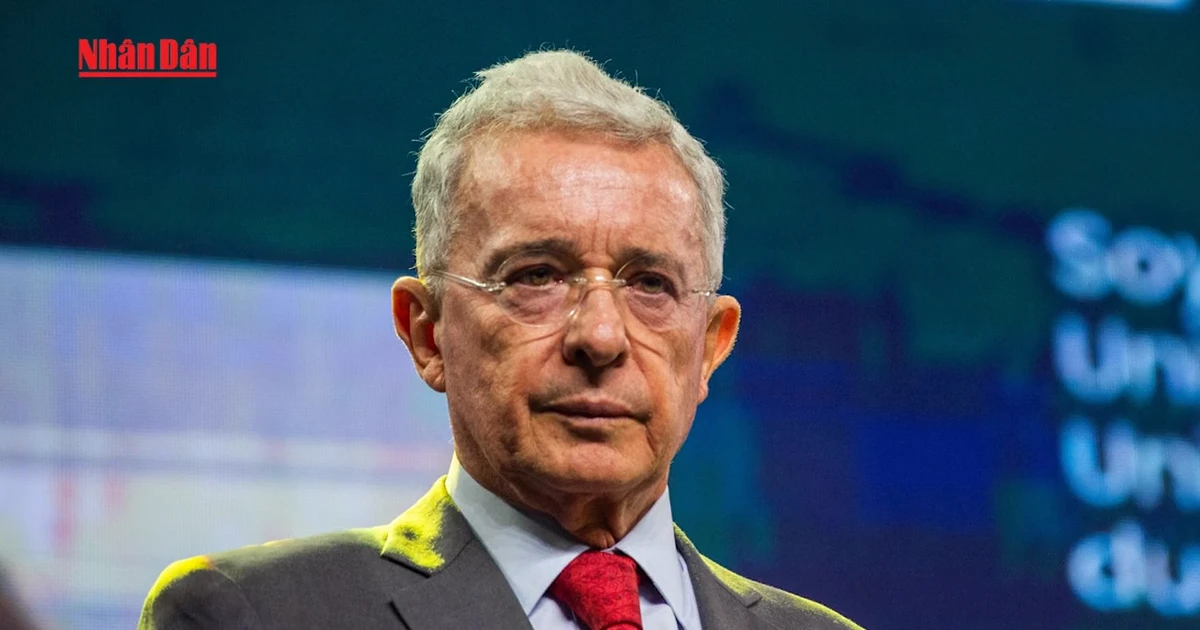 Cựu Tổng thống Colombia Uribe bị kết án 12 năm quản thúc tại gia