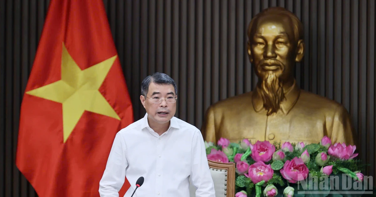 Thủ tướng yêu cầu các bộ tiếp tục trình phương án cắt giảm thủ tục trước 20/4