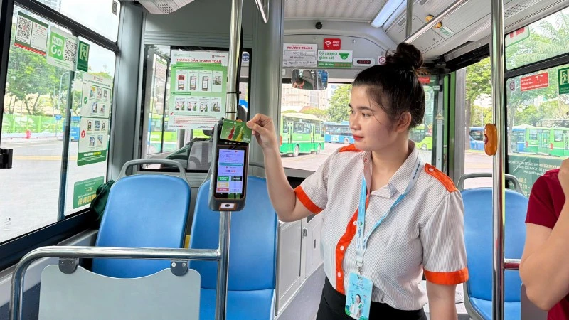 Xe buýt Thành phố Hồ Chí Minh: Lập kỷ lục với 294.266 lượt khách trong một ngày