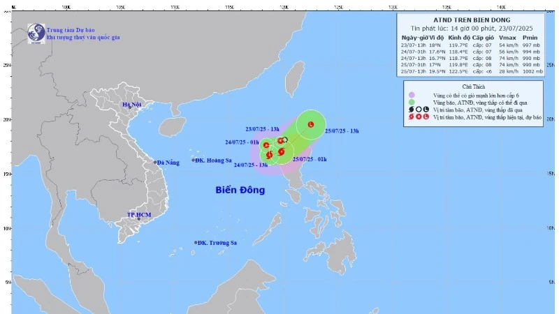 Xuất hiện thấp nhiệt đới giật cấp 9 trên Biển Đông, khả năng mạnh lên thành bão