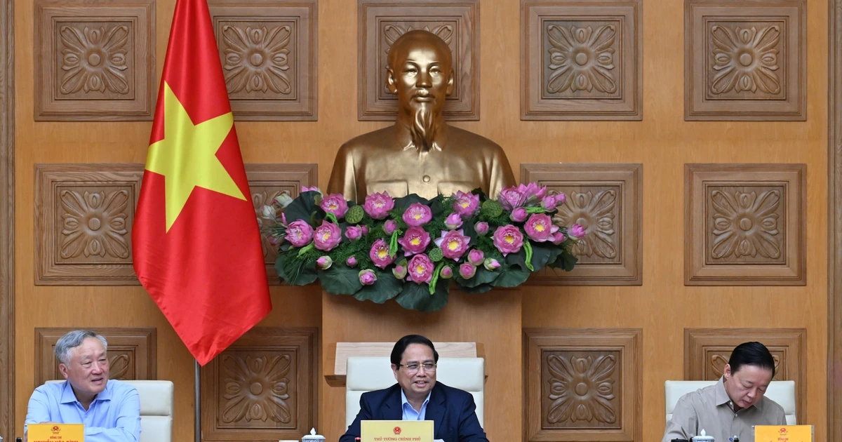 [Foto] Premier vietnamita preside conferencia para evaluar resultados de reorganización administrativa