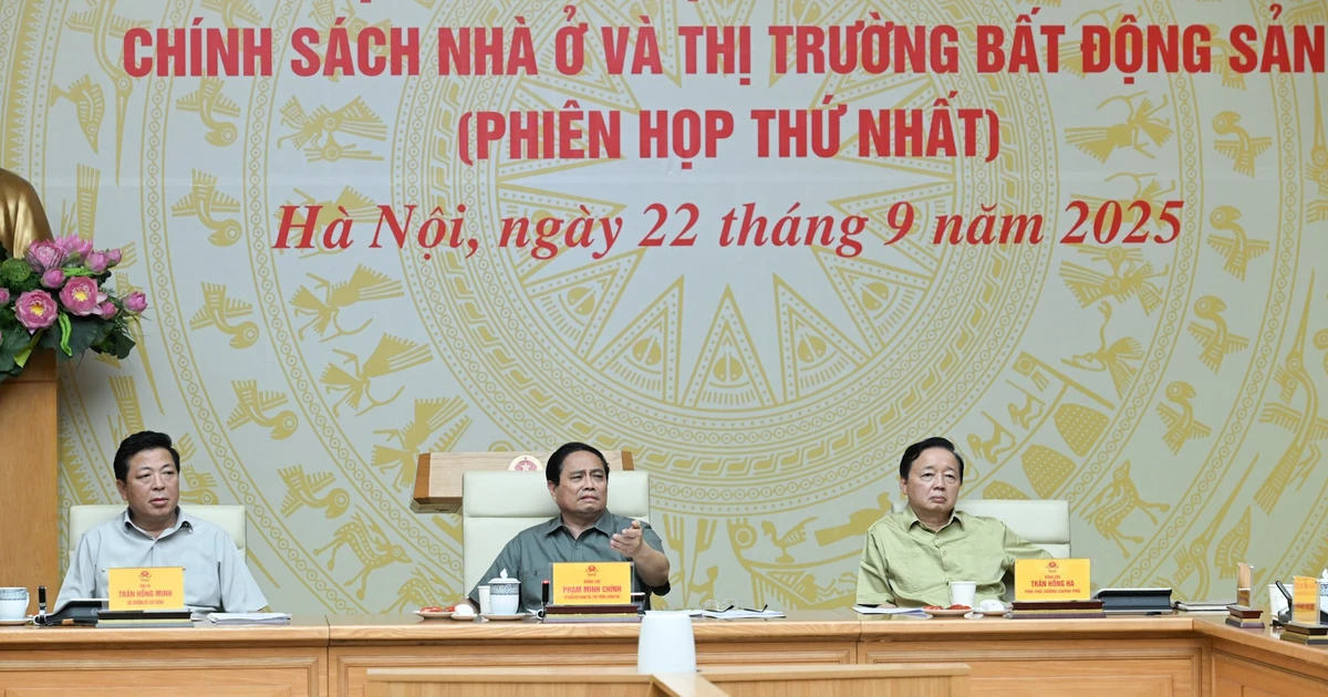 [Foto] Premier vietnamita dirige primera reunión del Comité Directivo Central de Políticas de Vivienda y Mercado Inmobiliario