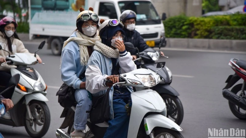 12月8日天气预报：北部夜间和清晨寒冷，白天转晴；中部局部有阵雨