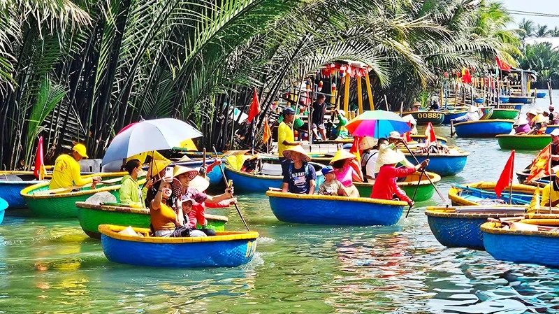 Thu phí tham quan địa danh du lịch, bảo tàng