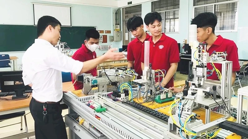 Hướng tới hệ sinh thái giáo dục nghề nghiệp mở