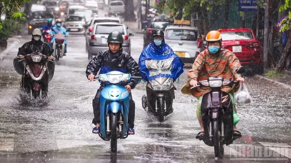 Thời tiết ngày 17/4: Cả nước có mưa rào giải nhiệt sau nhiều ngày nắng nóng