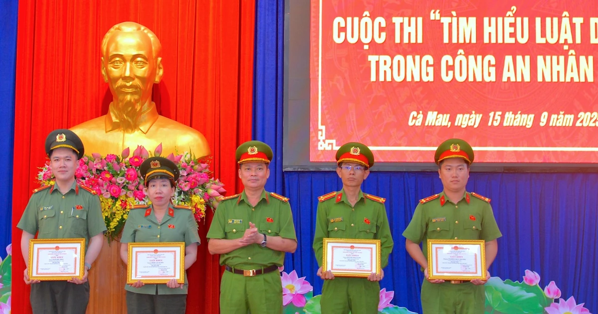 Rèn trí tuệ trên “thao trường” không tiếng súng