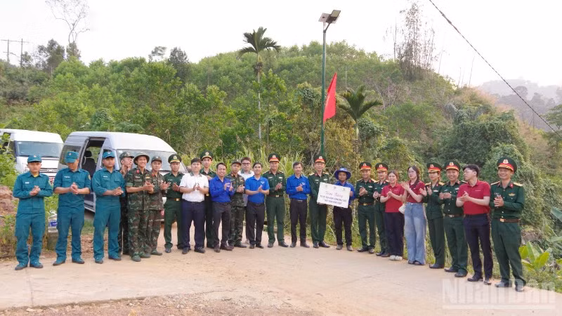 Chương trình “Tháng Ba biên giới” gắn kết nghĩa tình nơi vùng biên Đà Nẵng