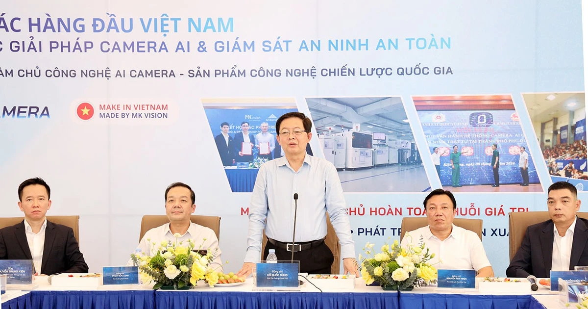Phó Thủ tướng Hồ Quốc Dũng làm việc với Công ty cổ phần MK Vision