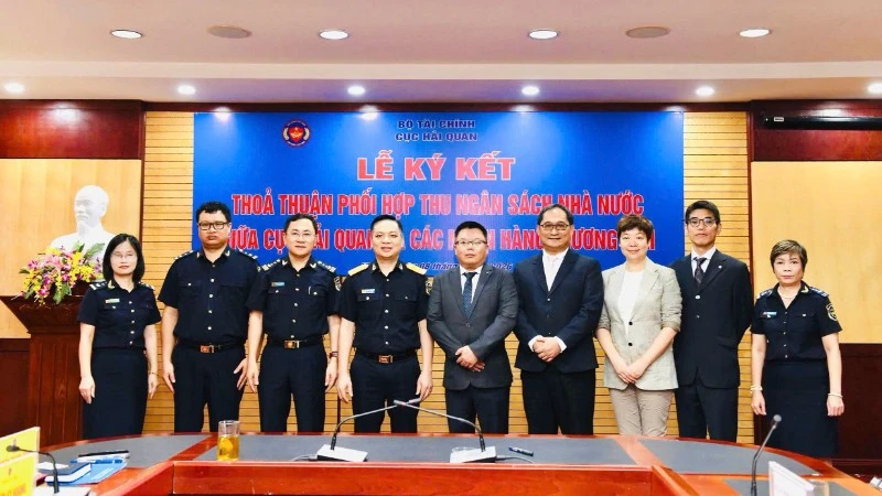 Hải quan mở rộng phối hợp thu ngân sách với thêm 4 ngân hàng nước ngoài