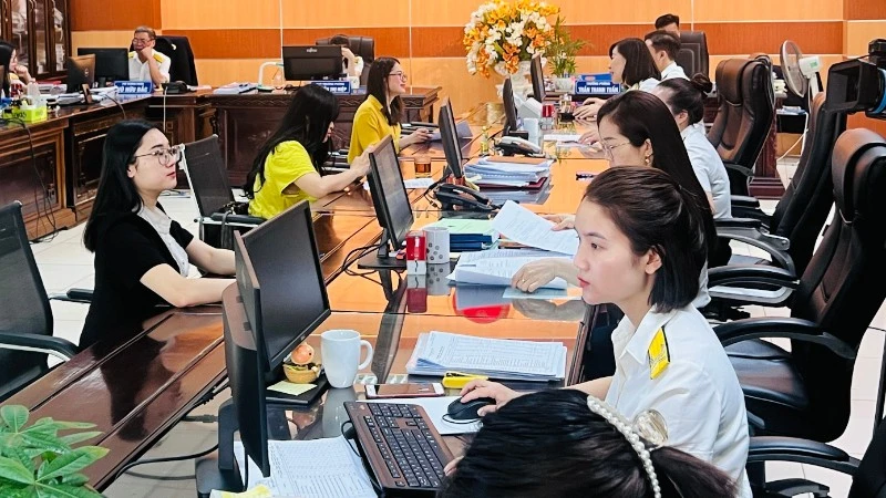 State budget revenue for the first nine months of 2025 reached 96% of the full-year estimate. (Photo: Minh Phuong)