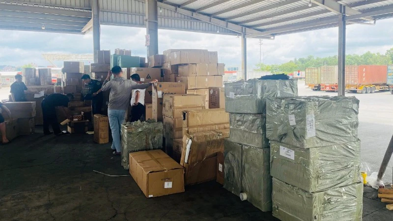 Phát hiện hàng chục nghìn sản phẩm nghi vi phạm sở hữu trí tuệ qua tuyến biên giới phía bắc
