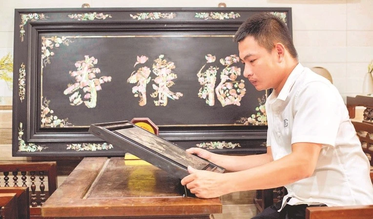 Lưu giữ nét đẹp khảm ốc xà cừ