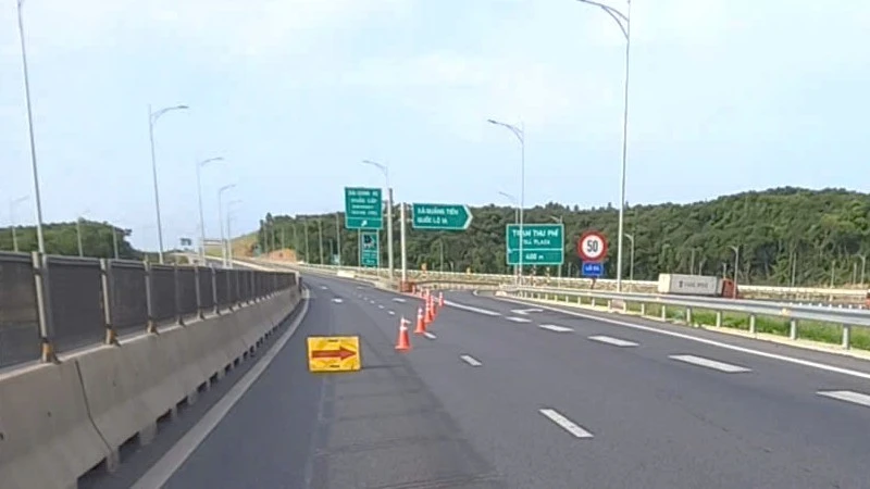Tạm đóng một số đoạn cao tốc qua Quảng Trị để lắp hệ thống giám sát giao thông