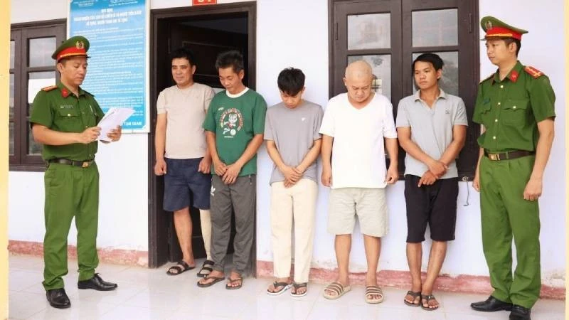 Quảng Trị: Triệt phá đường dây cá độ bóng đá 400 tỷ đồng