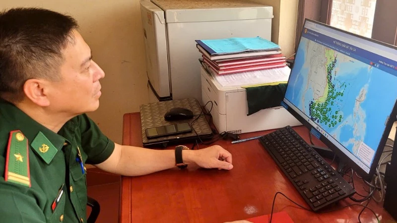 Tìm kiếm tàu cá cùng 2 ngư dân Quảng Trị mất liên lạc khi đánh bắt hải sản trên biển