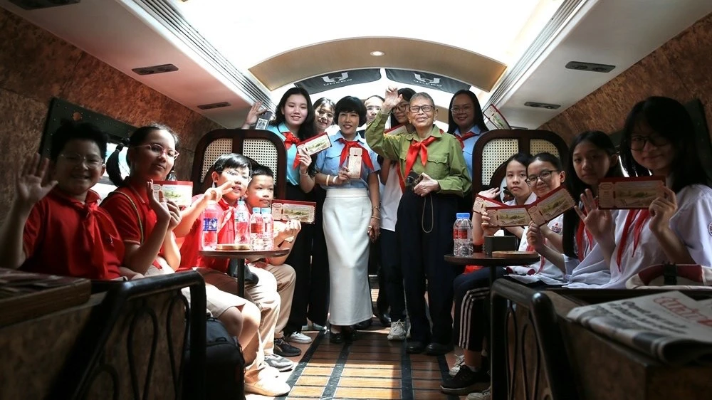 Đưa lịch sử đến gần hơn với thiếu nhi qua chuyến tàu di sản “Hành trình 85 năm: Tre bền - Măng vươn