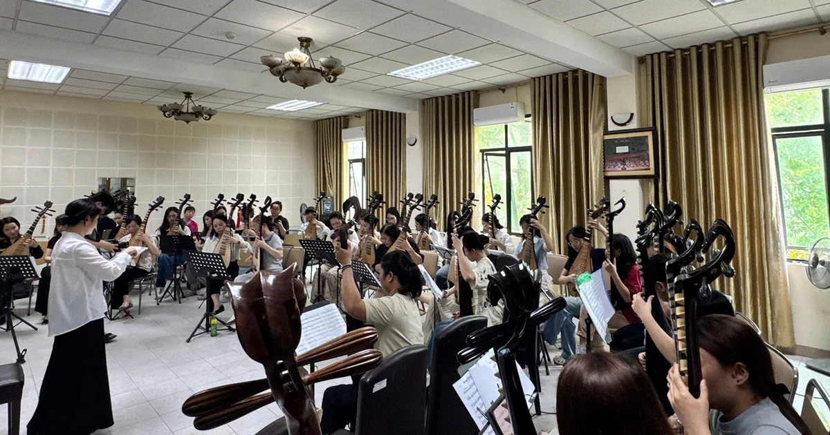 130 nghệ sĩ tỳ bà hội tụ trong chương trình mừng 70 năm thành lập Học viện Âm nhạc Quốc gia Việt Nam