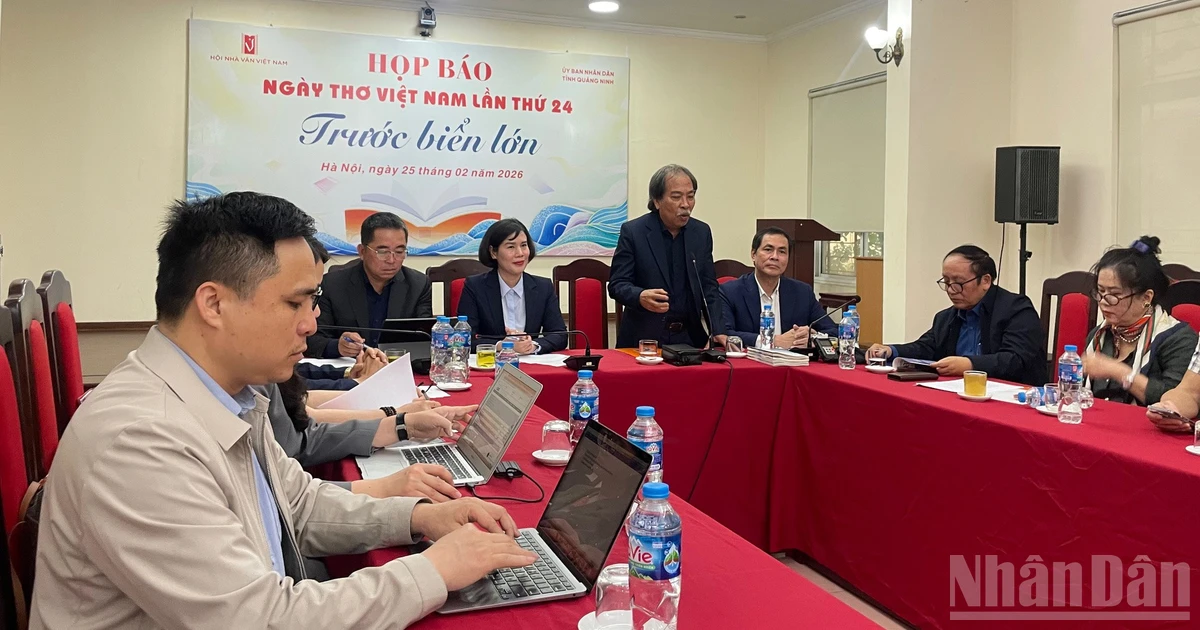 Đưa thơ đến với đông đảo công chúng cả nước