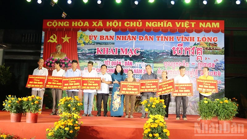Tết quân dân mừng Chôl Chnăm Thmây tỉnh Vĩnh Long