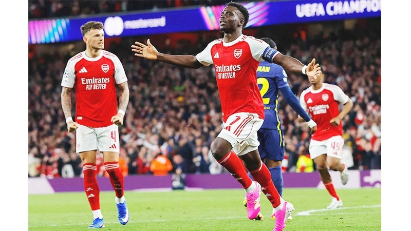 Arsenal bừng sáng