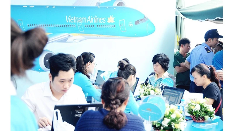 Kích cầu hàng không, du lịch để thúc đẩy tăng trưởng