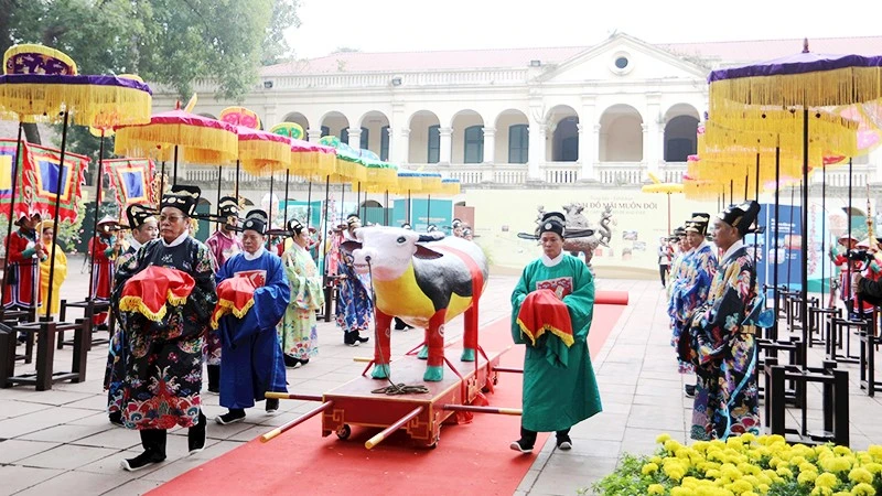 Nghiêm cẩn khi tái dựng nghi lễ cung đình