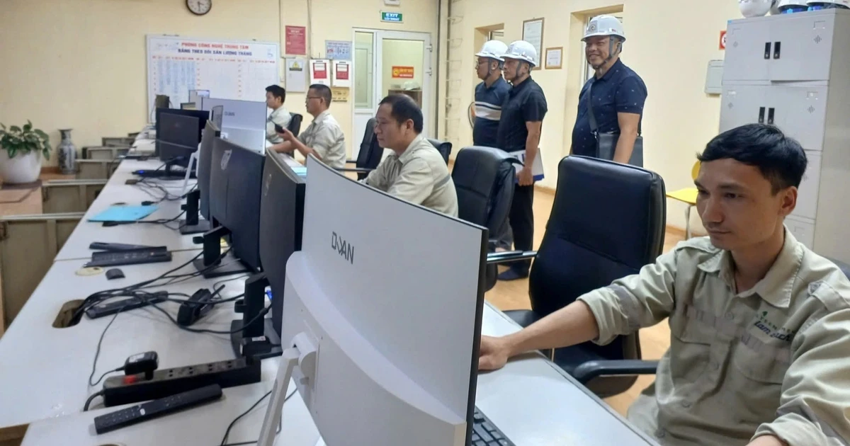 The operation of a waste-to-energy plant in Gia Binh, Bac Ninh. (Photo: NAM PHONG)