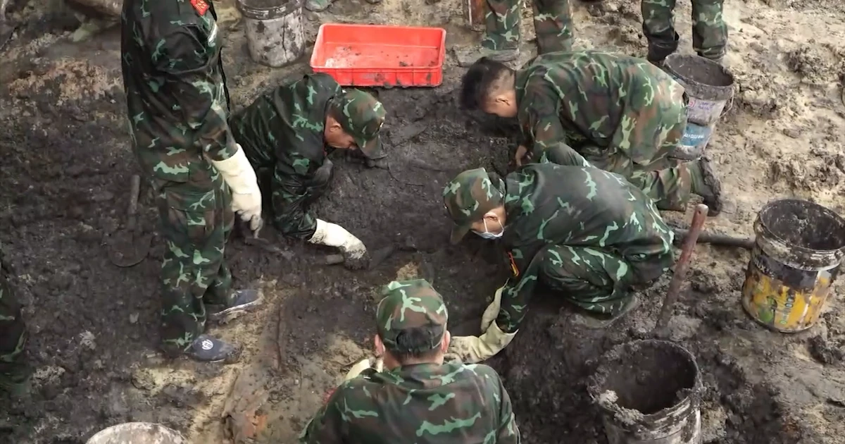 [Video] Đã tìm thấy 49 hài cốt và 1 bộ tập thể tại công viên Lê Thị Riêng