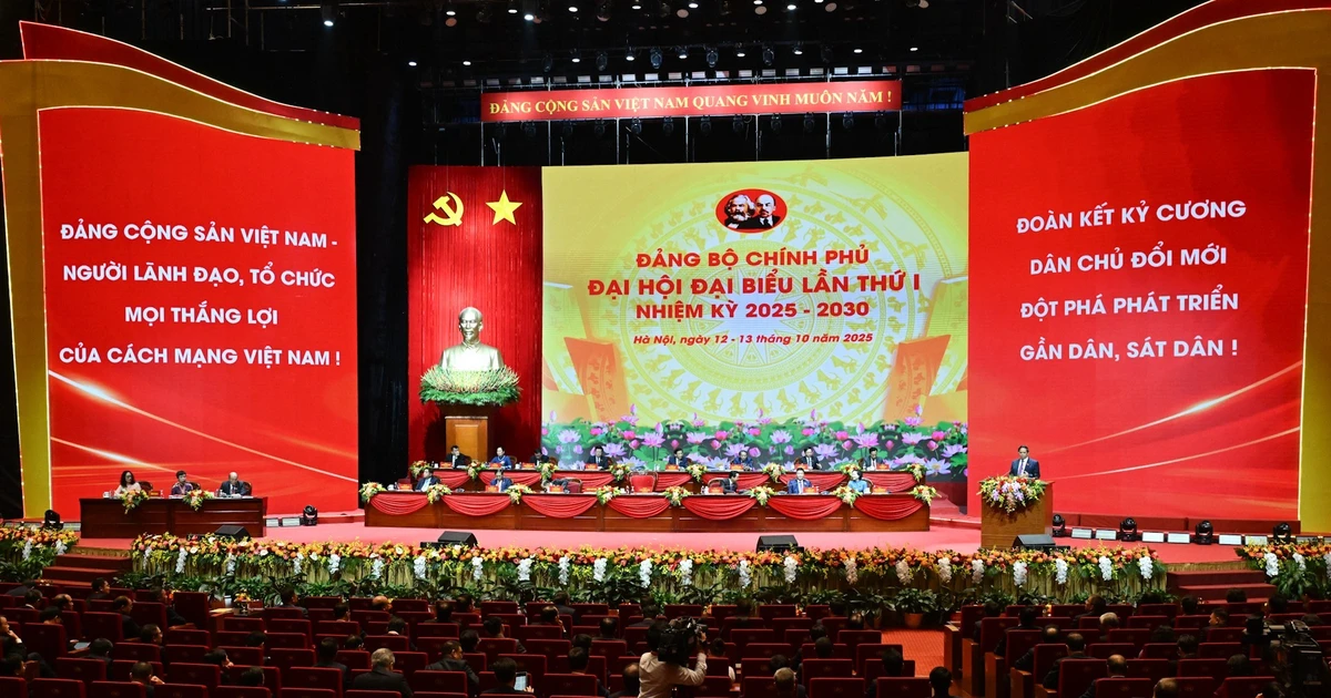 [Foto] Asamblea del Comité del Partido en el Gobierno vietnamita celebra su sesión preparatoria 