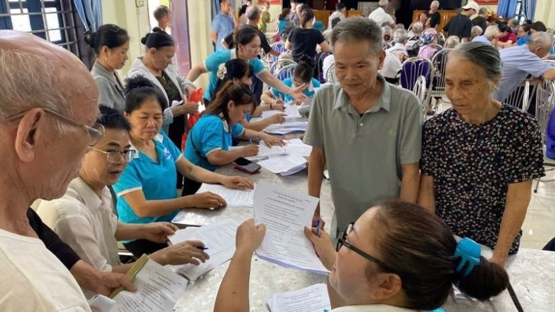 Hướng dẫn mới về chính sách bảo hiểm y tế cho người hưởng trợ cấp hưu trí xã hội