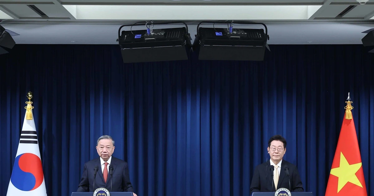[Foto] Líder partidista vietnamita y presidente surcoreano ofrecen rueda de prensa