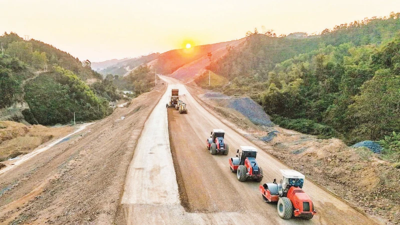 Duy trì nhịp độ thi công dự án trọng điểm
