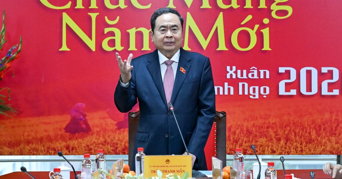 Cần tạo bước tiến mới trong lĩnh vực văn hóa, xã hội và công tác giám sát, dân nguyện