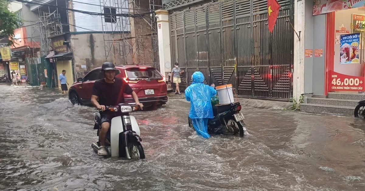 Hà Nội rút kinh nghiệm, khắc phục sự cố vận hành thoát nước sau trận mưa lớn chiều 9/7
