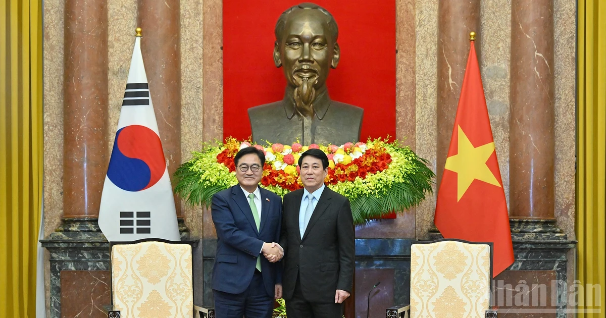 [Foto] Presidente de Vietnam recibe al titular de la Asamblea Nacional de Corea del Sur