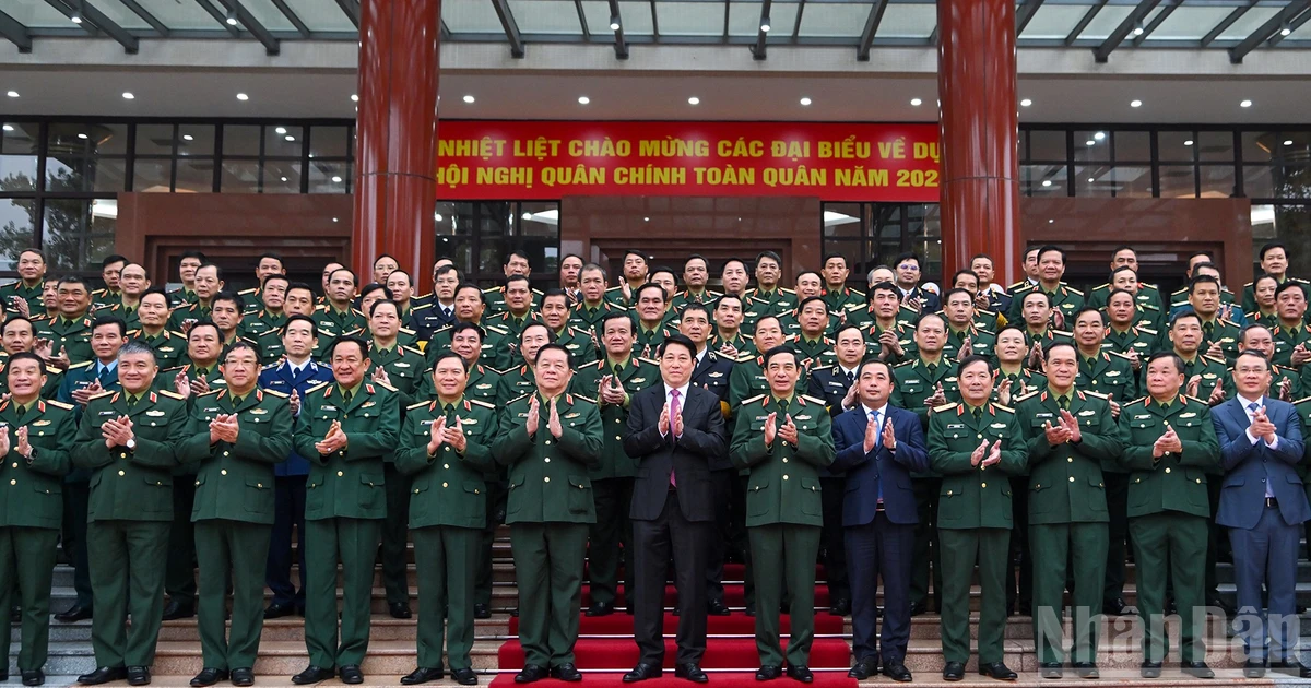 [In Pictures] President Luong Cuong attends 2025 National Political-Military Conference