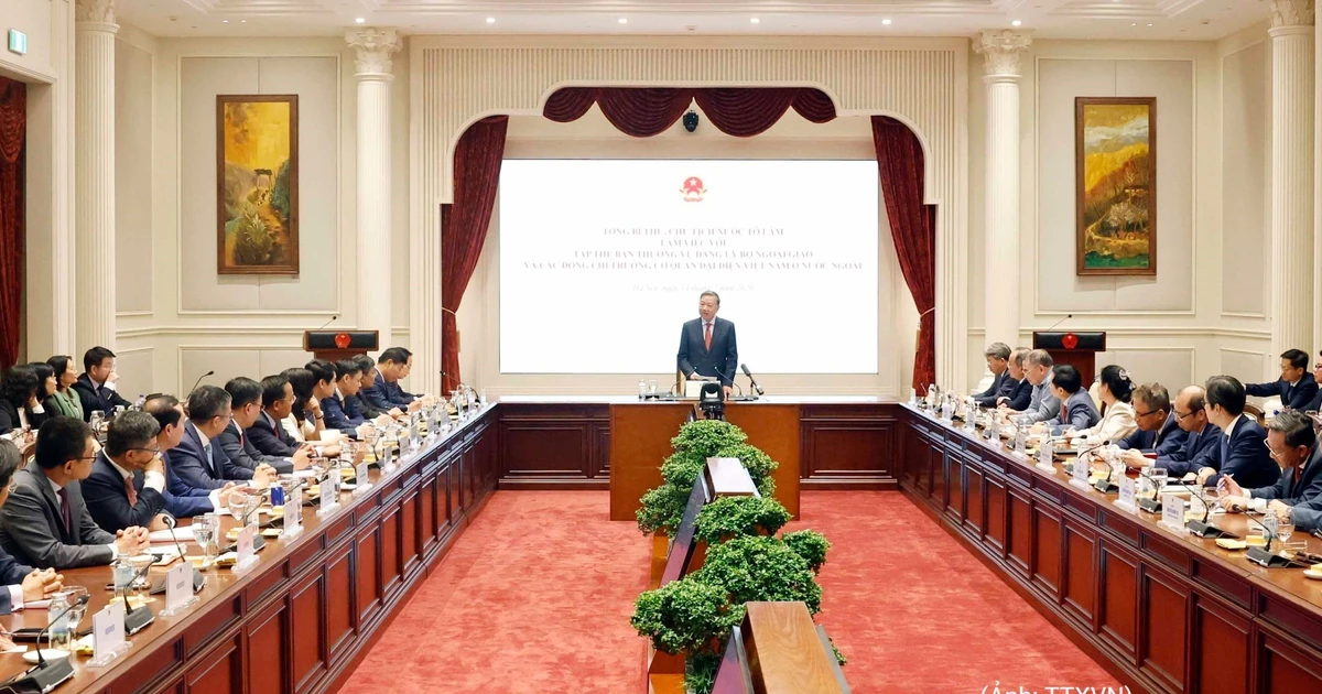 [Ảnh] Tổng Bí thư, Chủ tịch nước làm việc với tập thể Ban Thường vụ Đảng ủy Bộ Ngoại giao