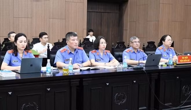 Đại diện Viện Kiểm sát tại tòa.