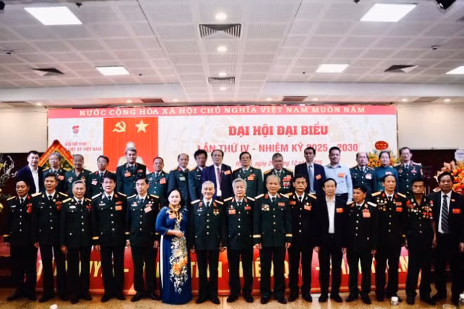 Ban Chấp hành Hội Hỗ trợ gia đình liệt sĩ Việt Nam nhiệm kỳ 2025-2030.