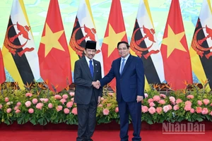 Thủ tướng Chính phủ Phạm Minh Chính và Quốc vương Brunei Darussalam Haji Hassanal Bolkiah. (Ảnh: Trần Hải)